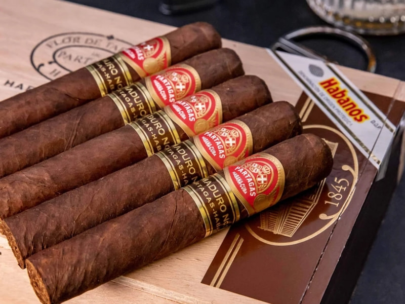 Đánh giá hình thức bên ngoài của Partagas Maduro No.1